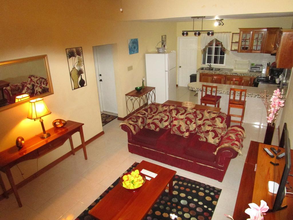 The Residence Portmore Apartments Екстериор снимка
